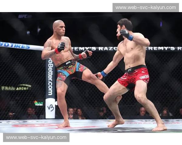 铁笼之巅的终极碰撞：UFCvs全球格斗进化的野心与狂想